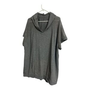 Women’s Livi Active Short-Sleeve Hoodie – Gray – Size 26/28